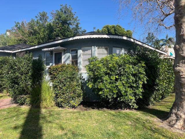 Building Photo - 10913 Moorpark St