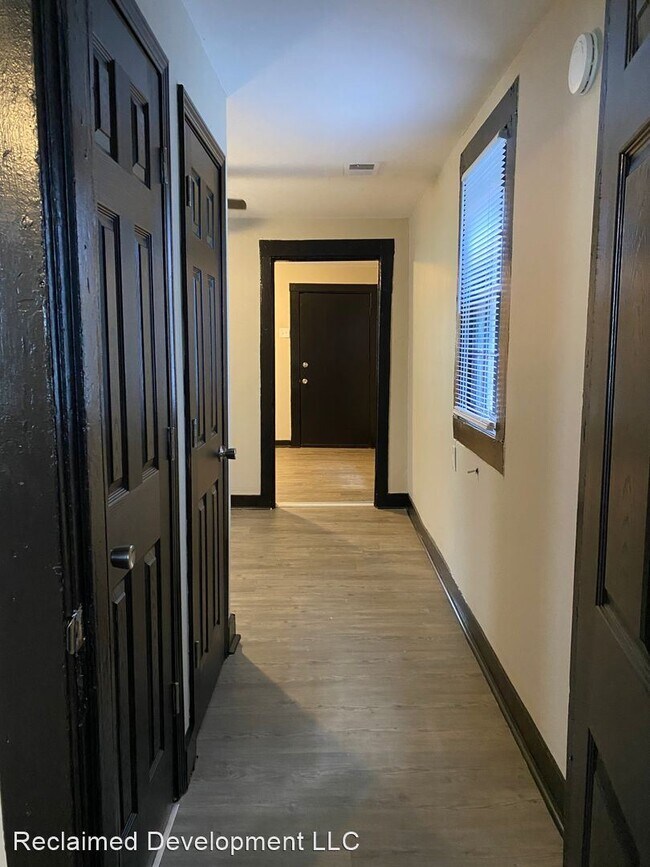 Building Photo - 2 br, 1 bath House - 214 West 5th Street