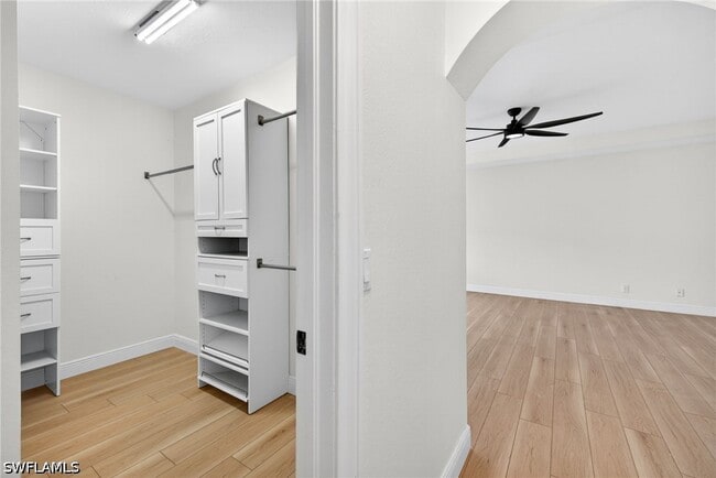 Building Photo - 9734 Silvercreek Ct