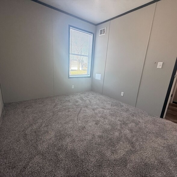 Building Photo - 10610 State Rte 762