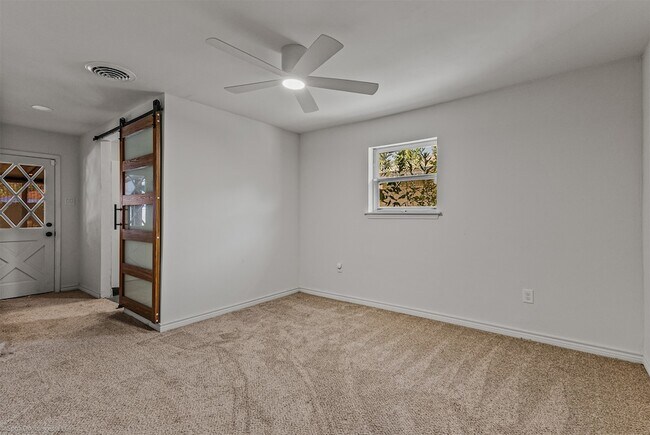 Building Photo - 1351 Dell Oak Dr