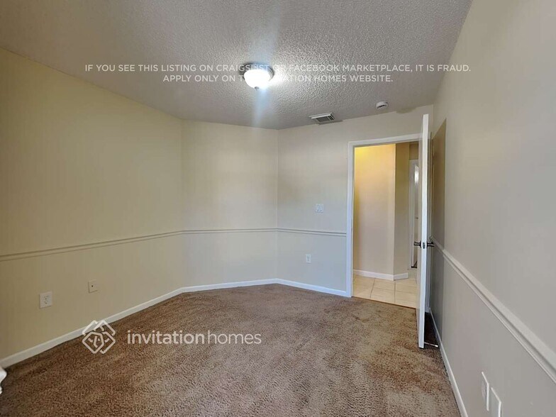 Building Photo - 14056 Langley Pl