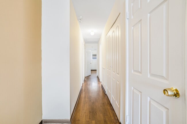 Building Photo - 8840 S Halsted St