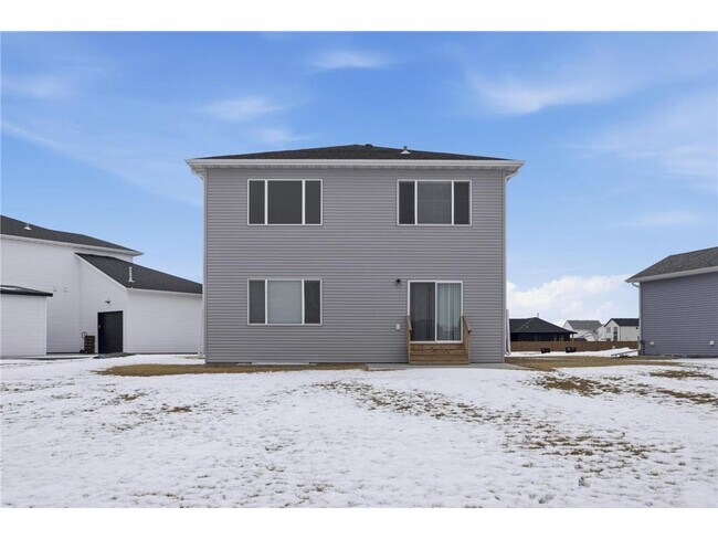 Building Photo - 4759 32nd St S