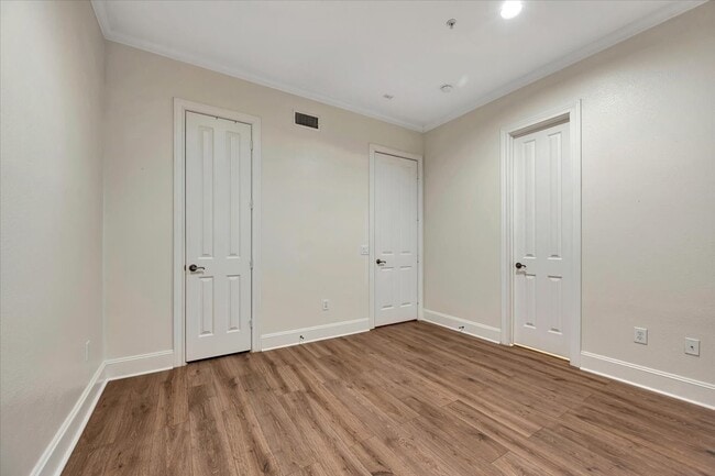 Building Photo - 7134 Mapleridge St