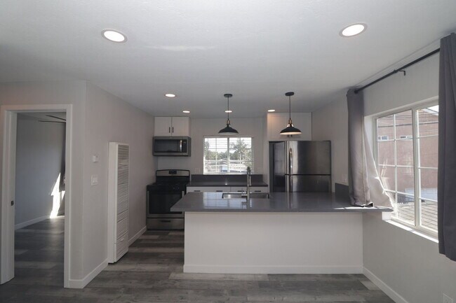 Building Photo - 4239 Swift Ave