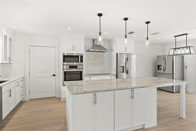 Building Photo - 4714 W Oakellar Ave