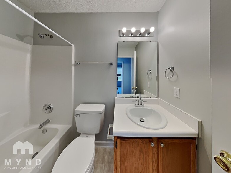 Building Photo - 3101 Tuckland Dr