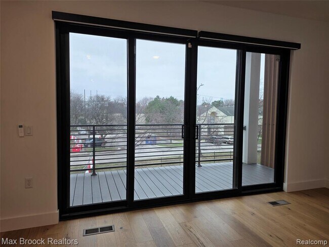 Building Photo - 1640 Bagley St