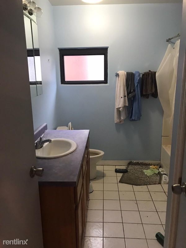 Building Photo - 4 br, 1 bath Townhome - 5557 Darlington Rd