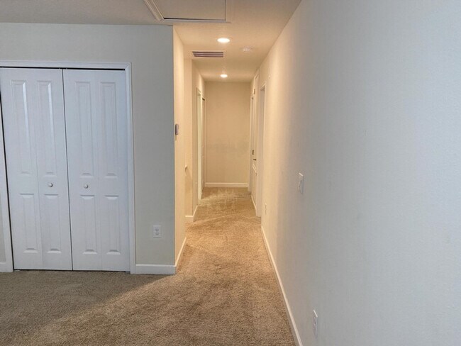 Building Photo - 9047 Stinger Dr