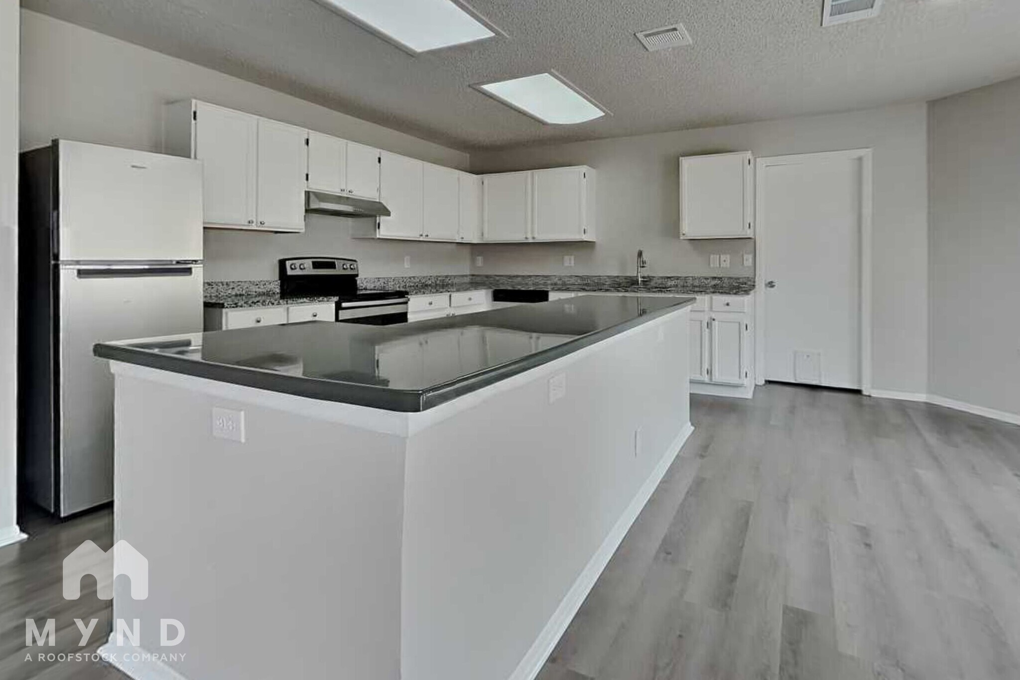 Building Photo - 8031 Manderly Pl