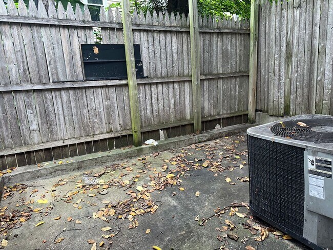 Building Photo - Beautifully Renovated Home! Corner House! Central Air! Available Now!