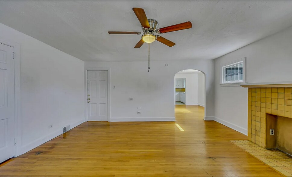 Building Photo - 99 Bedford St