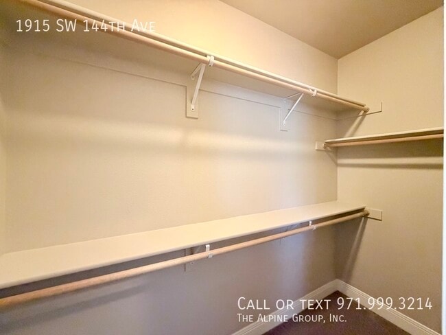 Building Photo - 1915 SW 144th Ave