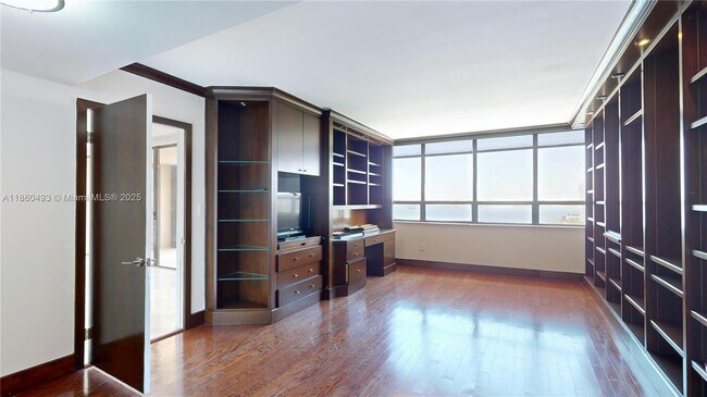 Building Photo - 11113 Biscayne Blvd