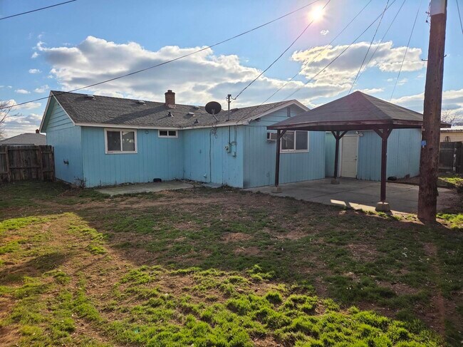 BACK YARD WITH HOT TUB PAD - 258 Knolls Vista Dr