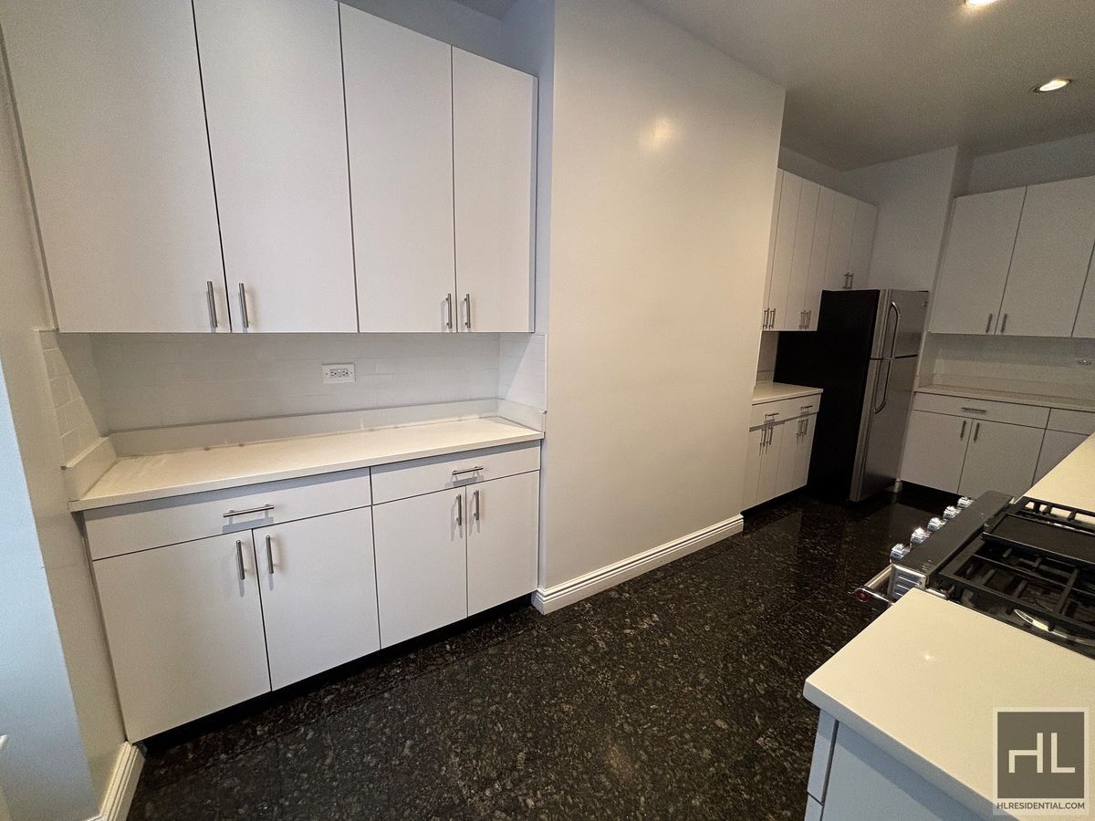 Building Photo - WEST 58 STREET