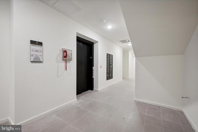 Building Photo - 225 N 12th St