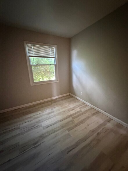 Building Photo - 132 Saguaro Ct