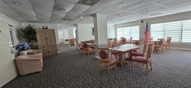 Building Photo - 10777 W Sample Rd