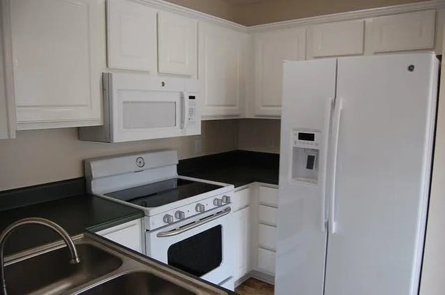Building Photo - 107 Enlish Dr