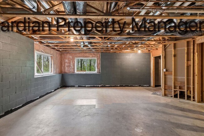 Building Photo - 249 Pleasant Ln