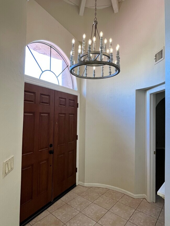 Building Photo - 7955 E Chaparral Rd