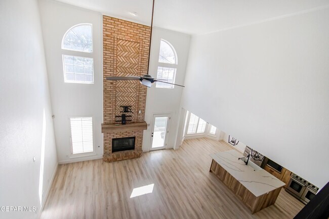 Building Photo - 918 Bellacumbre Dr