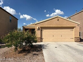Building Photo - 4101 E Braddock Dr