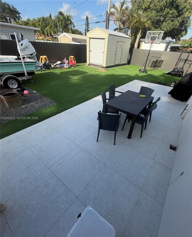 Building Photo - 6497 W 8th Ln