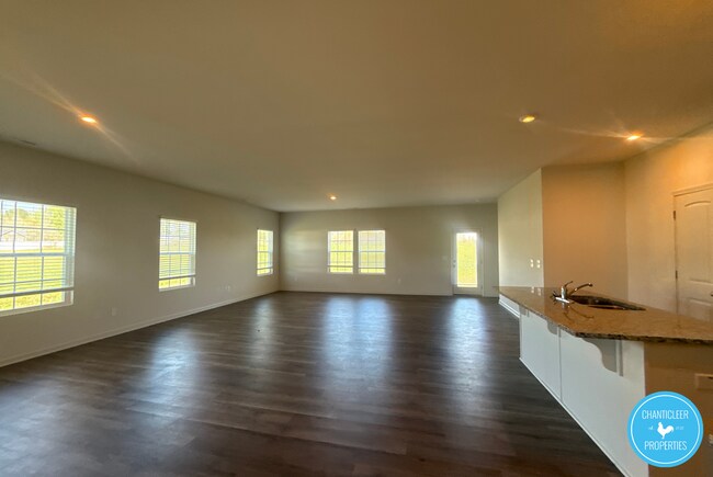 Building Photo - 95 Suhani Ln