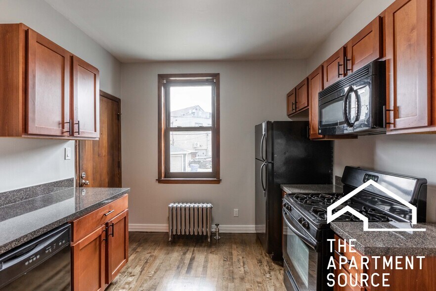 Building Photo - 3823 N Drake Ave