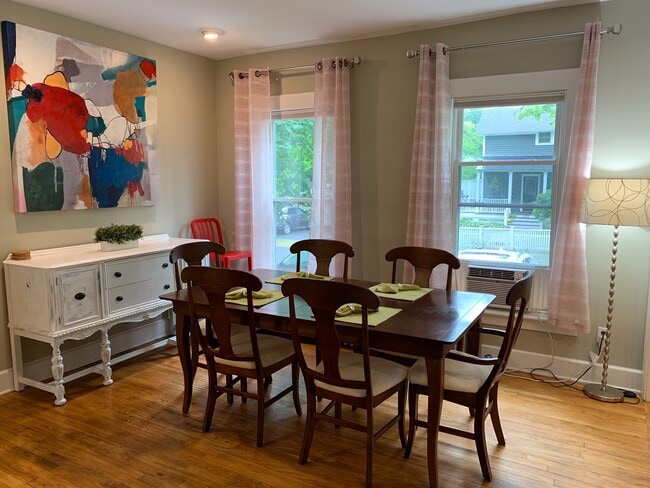 Building Photo - 299 Nelson Ave