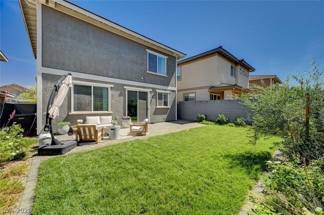 Building Photo - 372 Silva Pl
