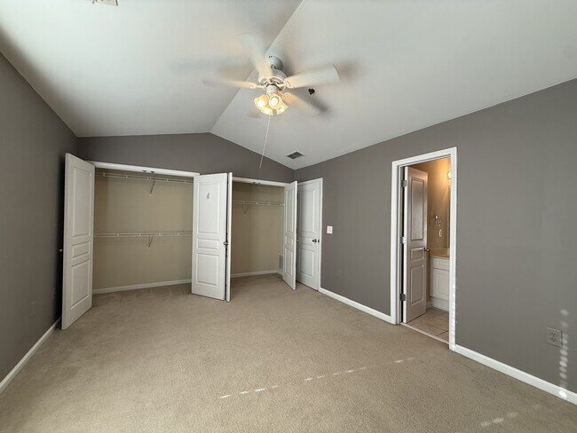 Building Photo - 490 S Barnett Shoals Rd