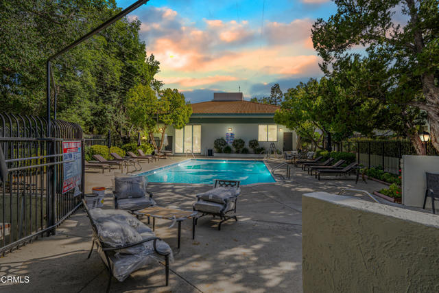 Building Photo - 4722 Park Granada