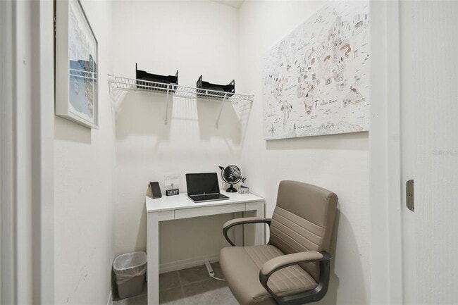 Building Photo - 7704 Oakmoss Loop
