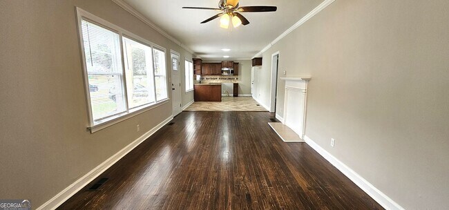 Building Photo - 1752 Parkhill Dr