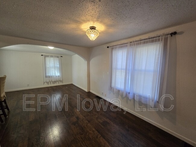 Building Photo - 430 Stratford Ave