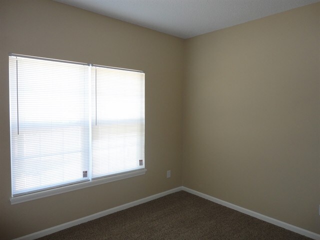 Building Photo - 9931 Lakefield Ln