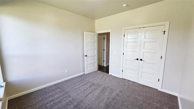 Building Photo - 6301 Hilltop Dr
