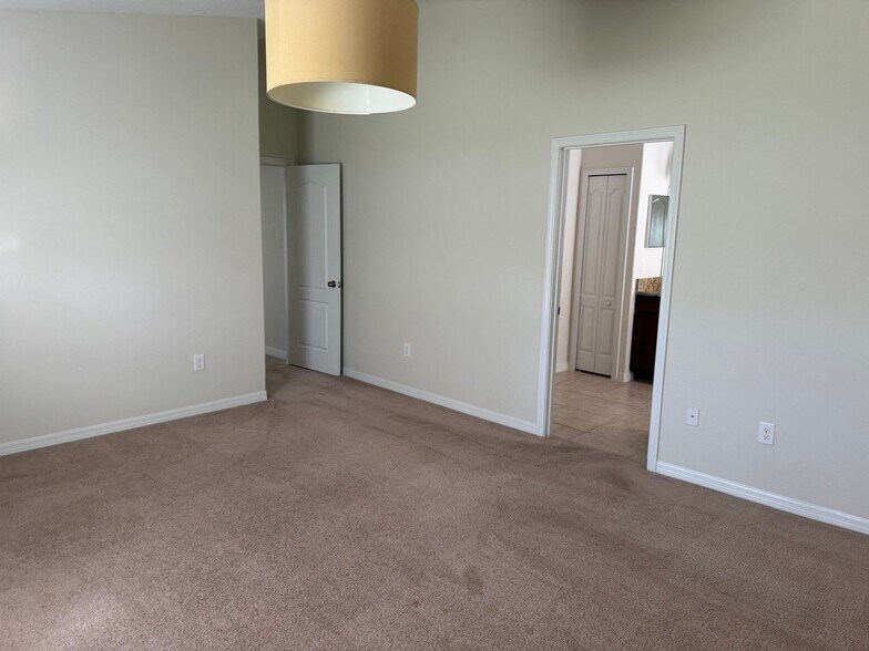 Building Photo - 10206 Stedfast Ct