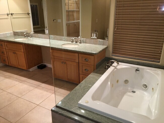 Building Photo - Almaden Valley Ranchette on 1+ Acre | Pool, Horse Property & Views