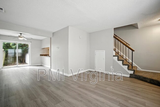Building Photo - 1077 Commonwealth Pl
