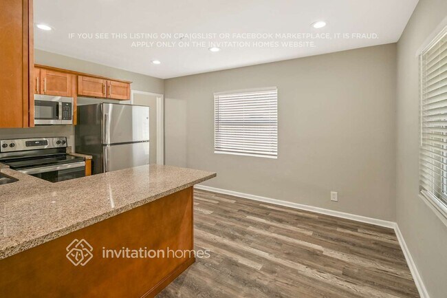 Building Photo - 525 Dolphin Dr