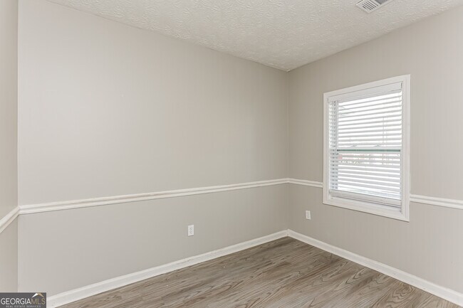 Building Photo - 10442 Tara Beach Cir