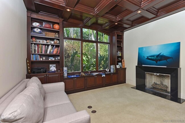 Building Photo - 6717 La Jolla Scenic S Dr