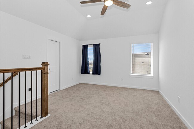 Building Photo - 2127 Heather Rdg Wy