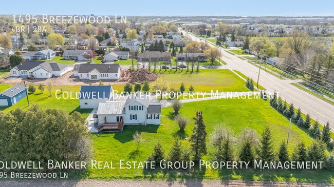 Building Photo - 1495 Breezewood Ln